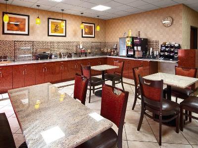 Western Memorial Hotel 3*